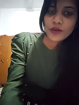 cute radhikaa online show from 11-03-25, 06:31