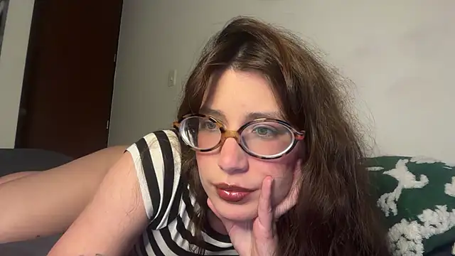 Snapshot of Meowkillah13 chatting on 12-22-25, 11:46 Meowkillah13 online show from 12-22-25, 11:46