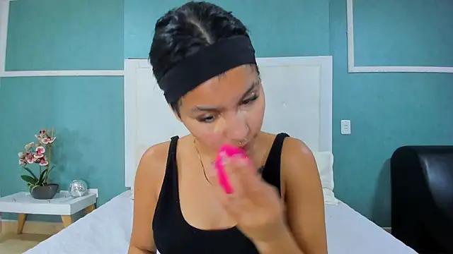 Snapshot of ania_gomez chatting on 10-06-25, 09:34 ania gomez online show from 10-06-25, 09:34