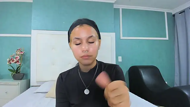 ania gomez online show from 12-18-25, 09:10