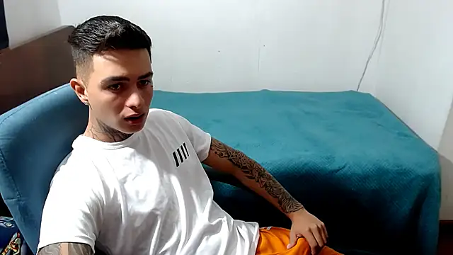 Snapshot of santii_ss chatting on 09-29-25, 11:31 santii ss online show from 09-29-25, 11:31