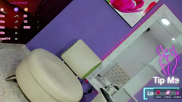 Snapshot of Valentina_Horny777 chatting on 10-10-25, 10:31 Valentina Horny777 online show from 10-10-25, 10:31