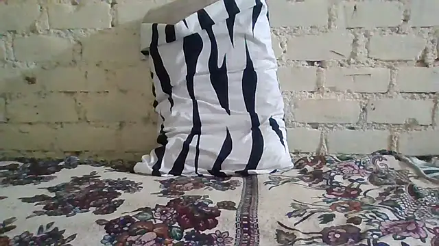 Snapshot of LecheDeSoya666 chatting on 07-29-26, 08:51 LecheDeSoya666 online show from 07-29-26, 08:51