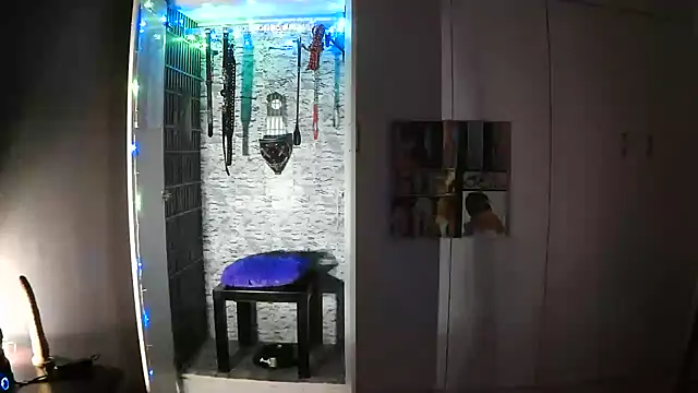 BaDSubMiss online show from 09-11-25, 04:01