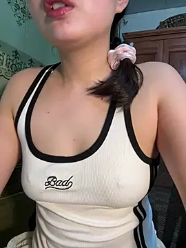LinYi Office online show from 05-08-26, 03:45