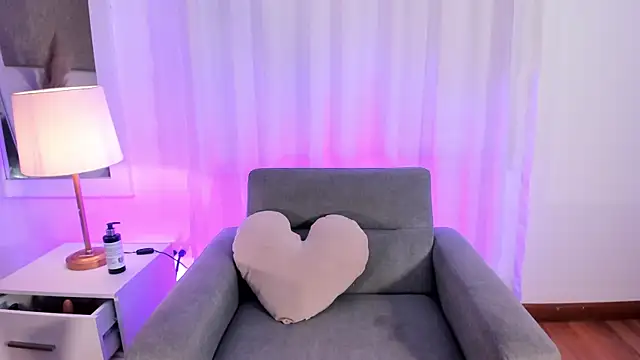 Snapshot of KamileBlake chatting on 02-19-26, 06:09 KamileBlake online show from 02-19-26, 06:09