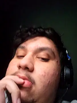 Snapshot of Batcum129 chatting on 01-19-26, 02:32 Batcum129 online show from 01-19-26, 02:32