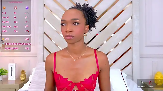 Snapshot of Agatha-Adams chatting on 10-01-25, 04:35 Agatha-Adams online show from 10-01-25, 04:35