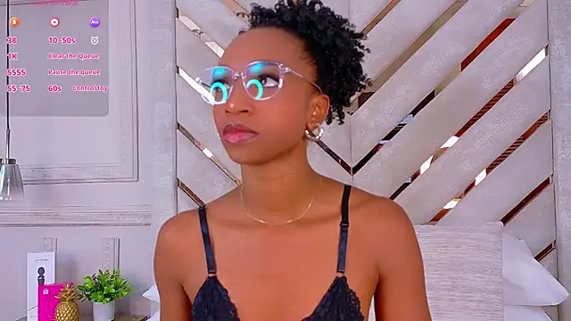 Snapshot of Agatha-Adams chatting on 11-04-25, 03:11 Agatha-Adams online show from 11-04-25, 03:11