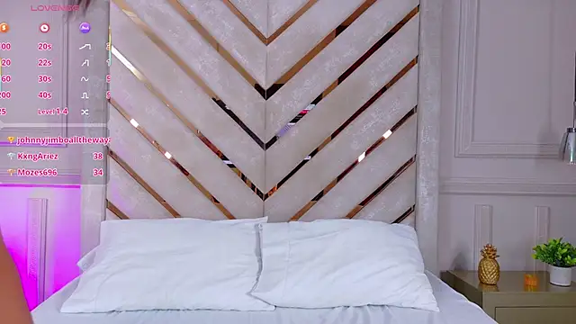 Agatha-Adams online show from 11-19-25, 02:28