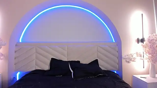 Bella Williiams online show from 06-16-26, 12:08