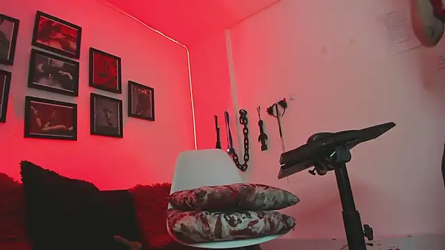 MistressNyx cg online show from 02-09-26, 07:40