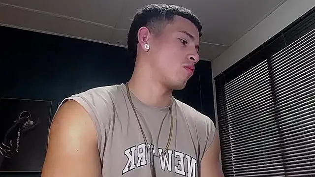 Snapshot of ethan_rodgers chatting on 10-01-25, 08:48 ethan rodgers online show from 10-01-25, 08:48