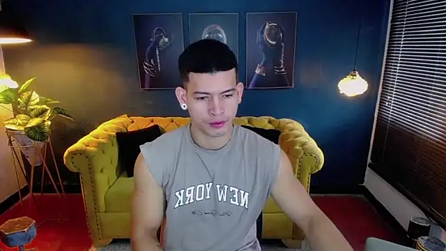 Snapshot of ethan_rodgers chatting on 10-15-25, 07:58 ethan rodgers online show from 10-15-25, 07:58