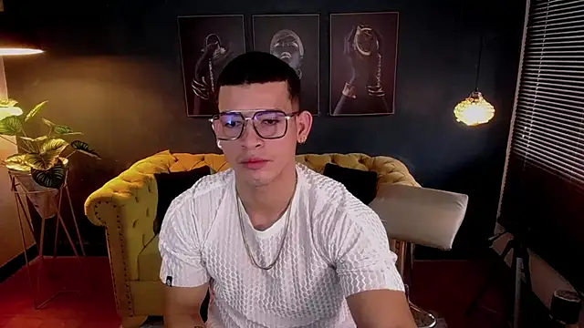 Snapshot of ethan_rodgers chatting on 10-23-25, 07:34 ethan rodgers online show from 10-23-25, 07:34