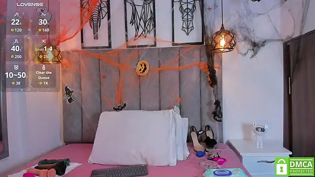 Gia Scott online show from 10-30-25, 09:04