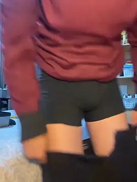 Snapshot of franciscommx chatting on 10-28-25, 02:15 franciscommx online show from 10-28-25, 02:15