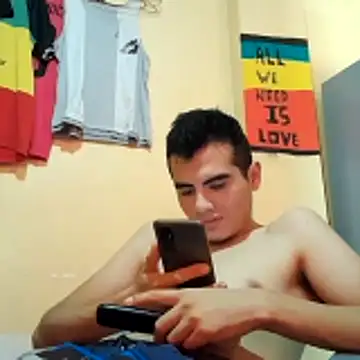 Snapshot of Ortiz3404 chatting on 05-08-26, 06:35 Ortiz3404 online show from 05-08-26, 06:35