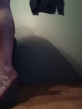 Snapshot of Crossedsissy chatting on 05-23-26, 02:06 Crossedsissy online show from 05-23-26, 02:06
