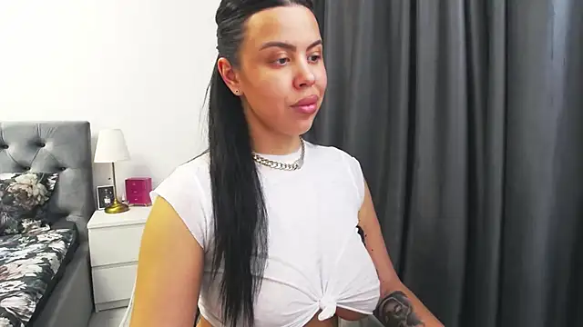 Snapshot of Casiana_ chatting on 02-10-26, 08:35 Casiana online show from 02-10-26, 08:35