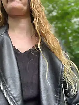 Bikergirl 97 online show from 05-20-26, 01:17