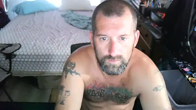ladi3sfirst online show from 09-29-25, 04:45