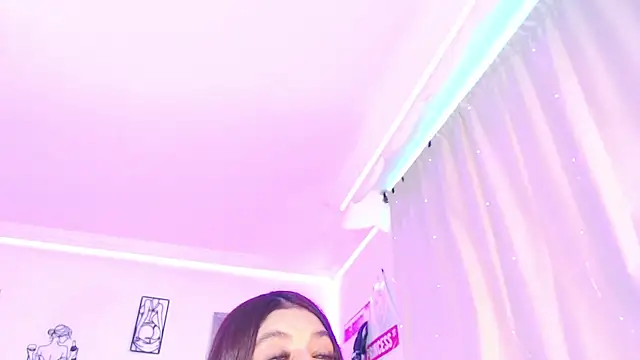 Snapshot of Anna_belly chatting on 07-08-26, 01:15 Anna belly online show from 07-08-26, 01:15