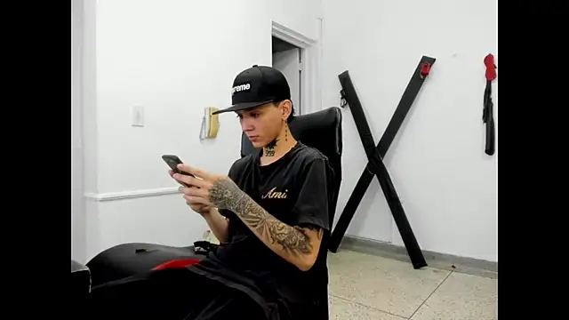 StraightBoy Nick online show from 05-05-26, 07:55