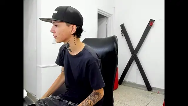 StraightBoy Nick online show from 05-06-26, 08:03