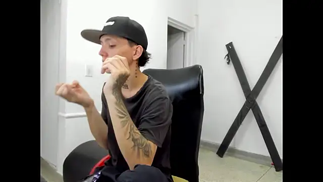 StraightBoy Nick online show from 05-07-26, 08:58