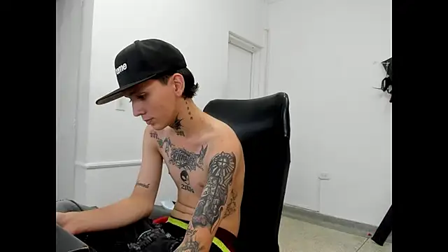 StraightBoy Nick online show from 05-14-26, 04:08