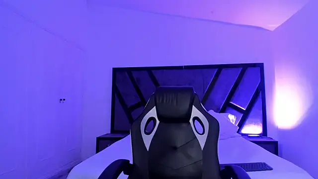 MarilynDupont online show from 09-13-25, 04:01