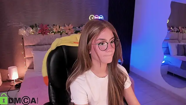 Arinextdoor online show from 11-28-25, 01:19