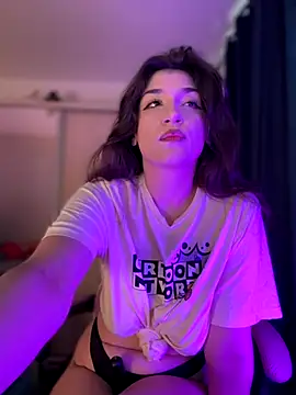 Snapshot of ScarletBloom_ chatting on 09-29-25, 11:59 ScarletBloom online show from 09-29-25, 11:59