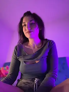 Snapshot of ScarletBloom_ chatting on 11-01-25, 05:04 ScarletBloom online show from 11-01-25, 05:04