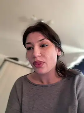 ScarletBloom  online show from 04-12-26, 01:16