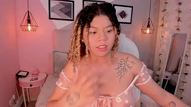 Baby  kitty  online show from 09-27-25, 08:36