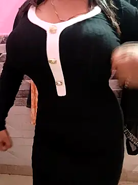 hot grieal1 online show from 09-10-25, 11:21