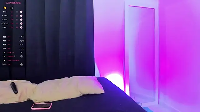 RoseeCarter online show from 12-20-25, 12:40