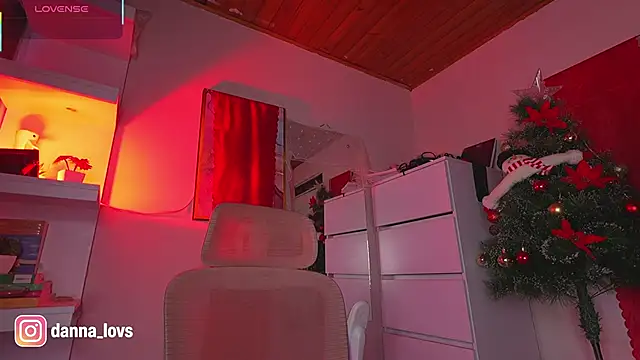 Dannaa Lovs online show from 12-02-25, 06:03