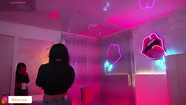 Dannaa Lovs online show from 01-16-26, 01:26