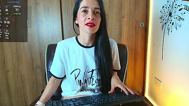 Snapshot of Sophia_k_Rk chatting on 04-22-26, 02:25 Sophia k Rk online show from 04-22-26, 02:25