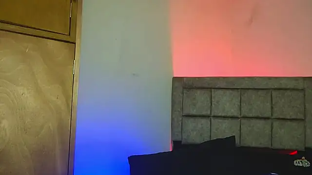 EmilyNoir1 online show from 09-16-25, 12:44