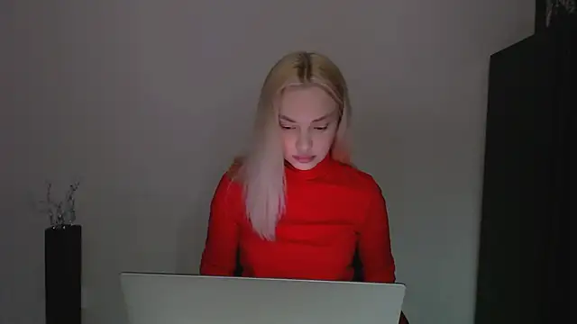 Snapshot of Lia_noo_regrets chatting on 04-16-26, 05:14 Lia noo regrets online show from 04-16-26, 05:14