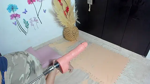 Snapshot of Majosworld_ chatting on 09-14-25, 06:51 Majosworld online show from 09-14-25, 06:51