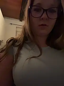 SweetTeenGirl online show from 11-08-25, 08:18