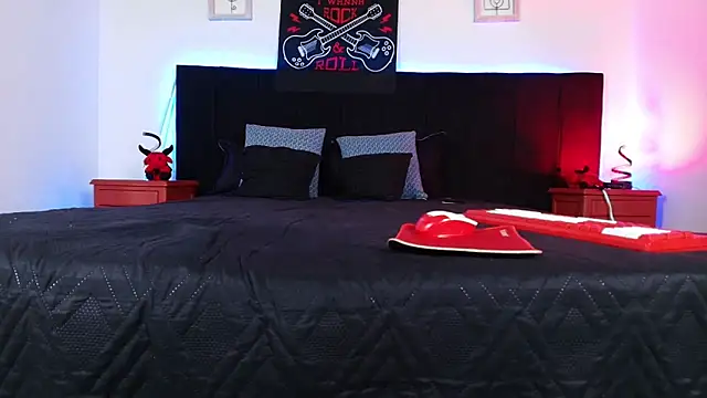 Snapshot of Alisse_Moore chatting on 03-05-26, 12:23 Alisse Moore online show from 03-05-26, 12:23