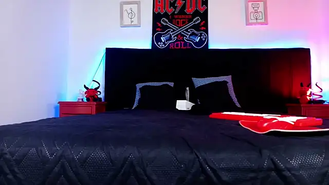 Snapshot of Alisse_Moore chatting on 03-19-26, 12:20 Alisse Moore online show from 03-19-26, 12:20