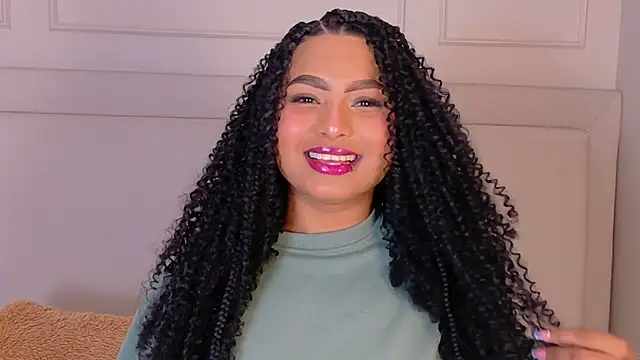 Snapshot of LanaRozz chatting on 10-12-25, 01:32 LanaRozz online show from 10-12-25, 01:32