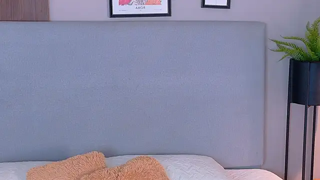 LanaRozz online show from 05-13-26, 07:22